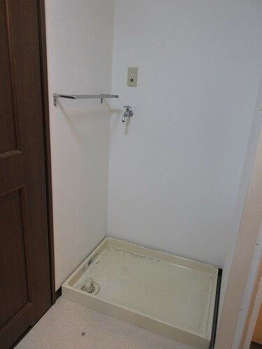 ライオンズシティ金山の設備|室内洗濯機置場　洗面所　※2019年4月撮影時