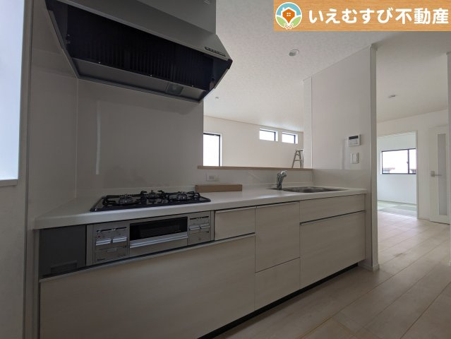 Cradle garden　太田市新田木崎町第10のキッチン|機能性収納性に溢れるキッチン。
収納もたっぷり付いていてすっきり片付く！毎日楽しくお料理が出来そうです！