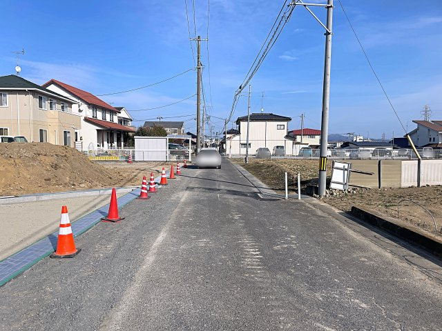 【建築条件なし売地】　郡山市大槻町林ノ東　開成小・第一中の前面道路含む現地写真