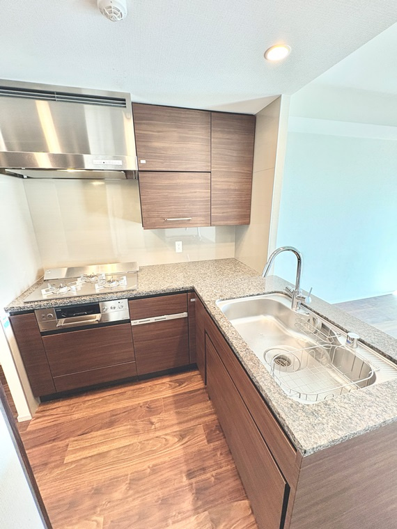 プラウドタワー名古屋栄のキッチン