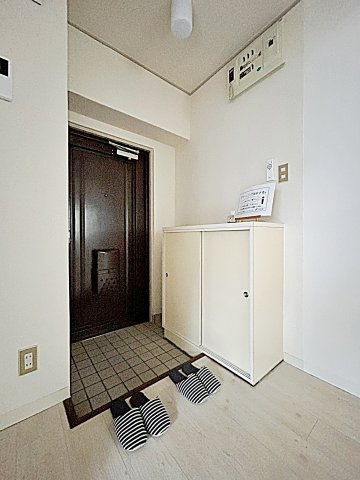 メゾンパール泉の玄関