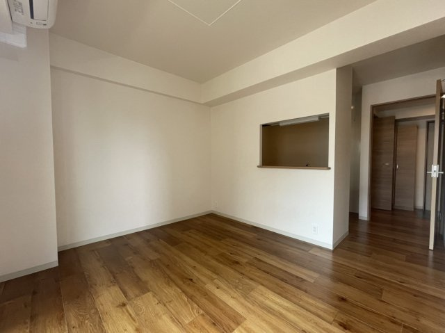 グレース弥富通の居間・リビング