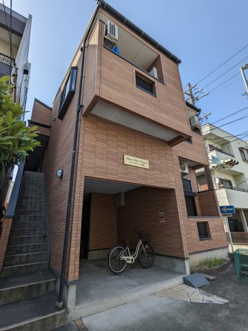 シェーネスハイム黒門の外観