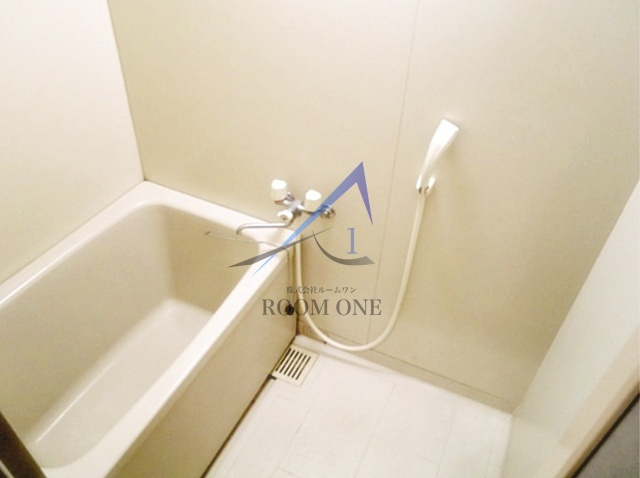 メゾン・プルミエール経堂の浴室|お風呂です。