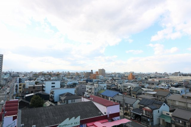 ロイヤルクレスト日比野の展望|7階部分につき日当たり・眺望良好です。