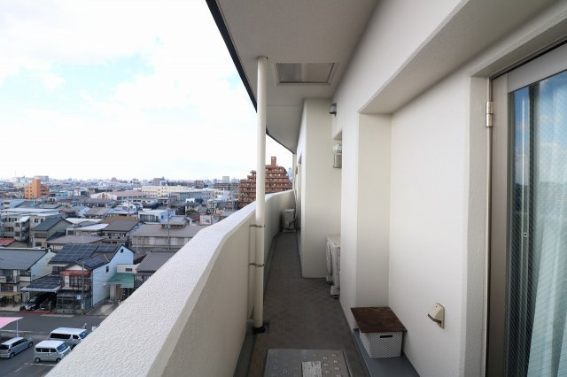 ロイヤルクレスト日比野のバルコニー|バルコニー（西側）スペース広々。