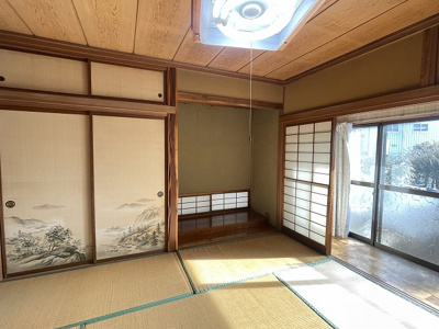【和室】 | 岡谷市川岸東4丁目 中古住宅⑤ | 1階和室 8帖