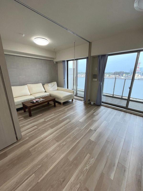 プラネスーペリア松戸秋山ウエストの居間・リビング