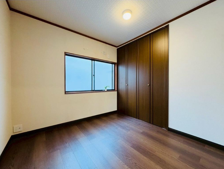 松ケ崎柳井田町 中古戸建の洋室