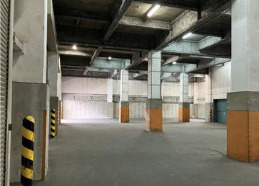 住吉浜町倉庫の内装