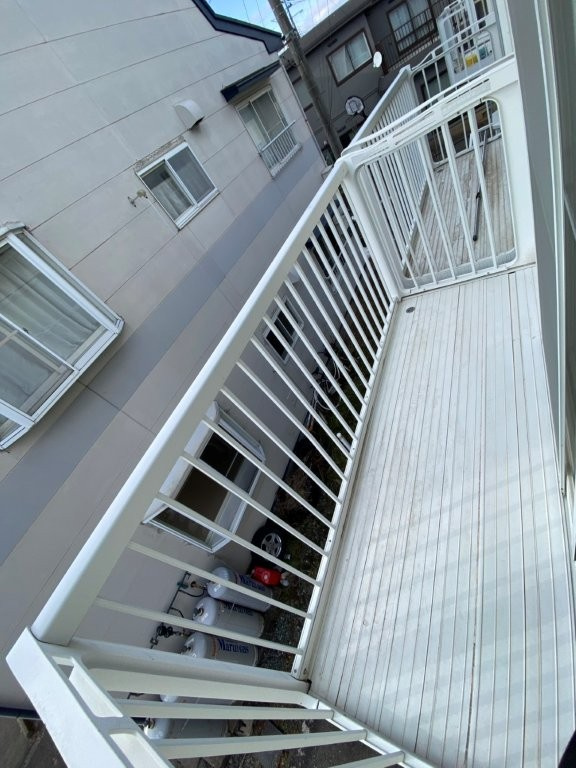 センチュリーハウス津志田Aのバルコニー