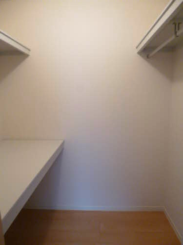 サンリッチ Ｇ棟 ＊＊の収納