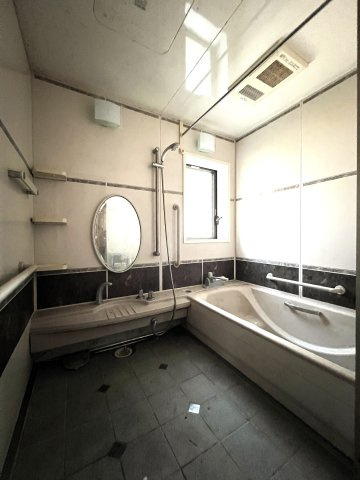 西伯郡伯耆町大殿　中古住宅の浴室