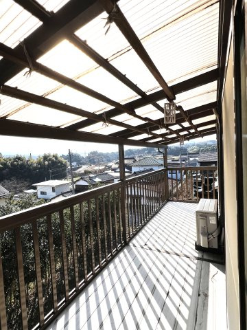 西伯郡伯耆町大殿　中古住宅のバルコニー