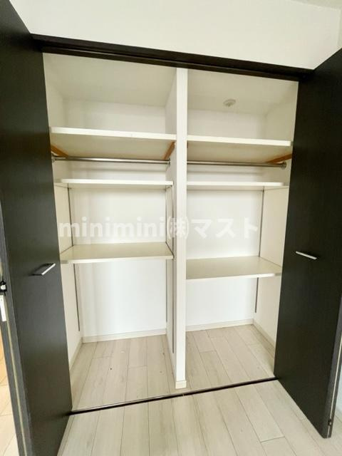 カスタリア堺筋本町の収納