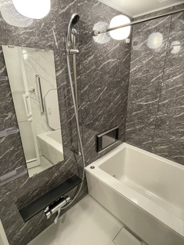 レーベン福岡天神 ONE TOWERの浴室|棟内事例