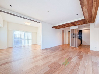 【居間・リビング】 | 三井馬事公苑南ハイツ | リビングダイニング　※現地に家具の配置はございません