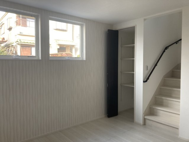 【内観：施工例】の画像