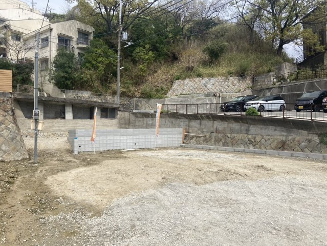 【前面道路含む現地写真】の画像