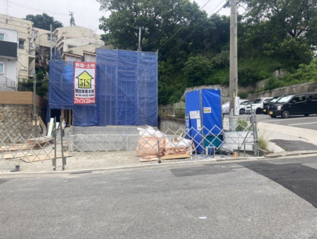 【前面道路含む現地写真】の画像