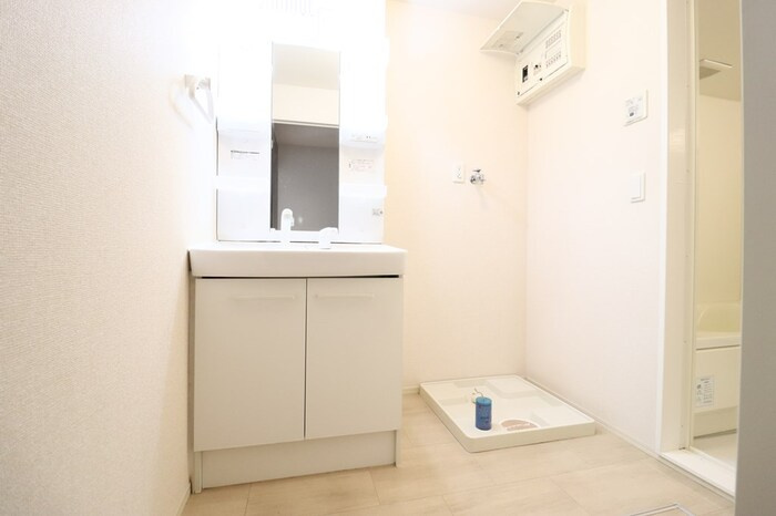 コンフォートヴィラ大沼の独立洗面台|洗髪洗面化粧台