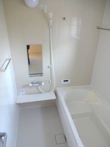 リーブルガーデン  小美玉市江戸　1期　限定1棟！の浴室|ゆったりした1坪タイプシステムバスです。追い焚き機能付きで生活時間の違うご家族にもとても便利です！