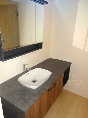 リーブルガーデン  小美玉市江戸　1期　限定1棟！の独立洗面台|洗面台は洗練されたシンプルなデザインでお手入れも楽です。