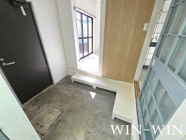 豊橋市絹田町戸建の玄関