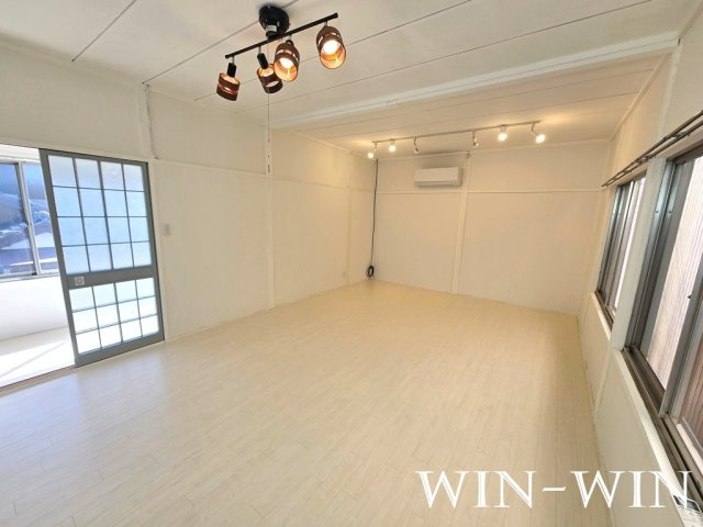 豊橋市絹田町戸建の居間・リビング