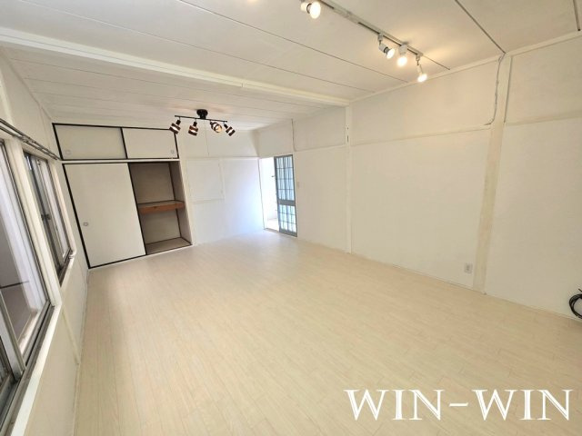 豊橋市絹田町戸建の居間・リビング