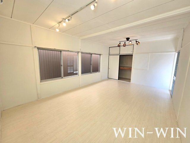 豊橋市絹田町戸建の居間・リビング