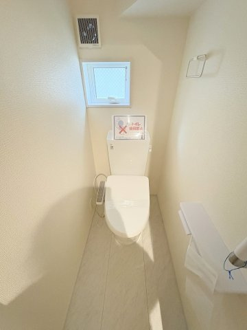 三郷市彦糸1丁目　新築戸建　全6棟　4号棟のトイレ|同施工会社の参考写真になります。