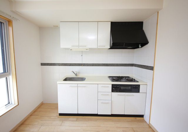 キャッスルエイトのキッチン|別部屋同間取りのお写真となります。参考にご覧くださいませ。