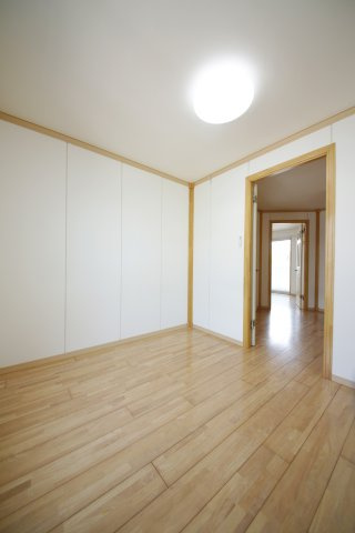キャッスルエイトの洋室|別部屋同間取りのお写真となります。参考にご覧くださいませ。