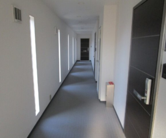 エルメゾン洛西口のロビー