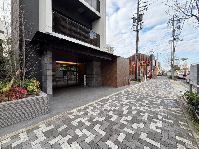 オープンレジデンシア御器所ステーションフロントのエントランス