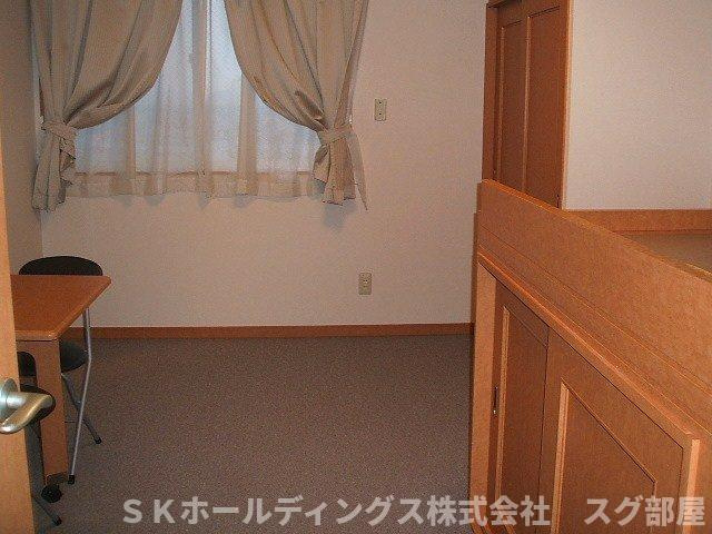 レオパレスＯＫＡの居間・リビング
