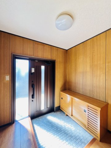 高崎市引間町の玄関|広く着脱もスムーズにできる玄関♪