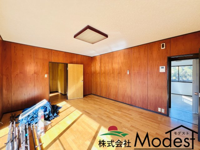 高崎市引間町の居間・リビング|プライベート空間も確保できる間取りも魅力的♪