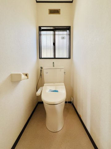 高崎市引間町のトイレ|清潔感のあるシンプルなトイレ。