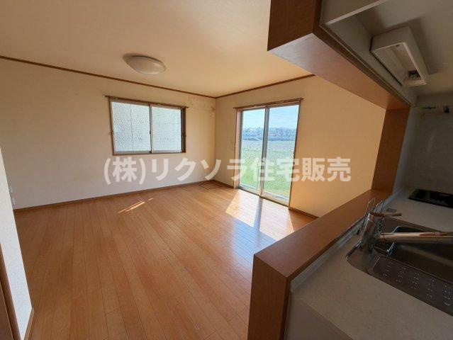 京都市伏見区久我西出町　一戸建てのダイニング|LDK15.5帖
■物件内覧・資金計画相談・住宅ローン相談、リフォーム相談、お問合せ受付中■
※当日・翌日のご内覧、ご相談はお電話でのお問合せがスムーズです！
