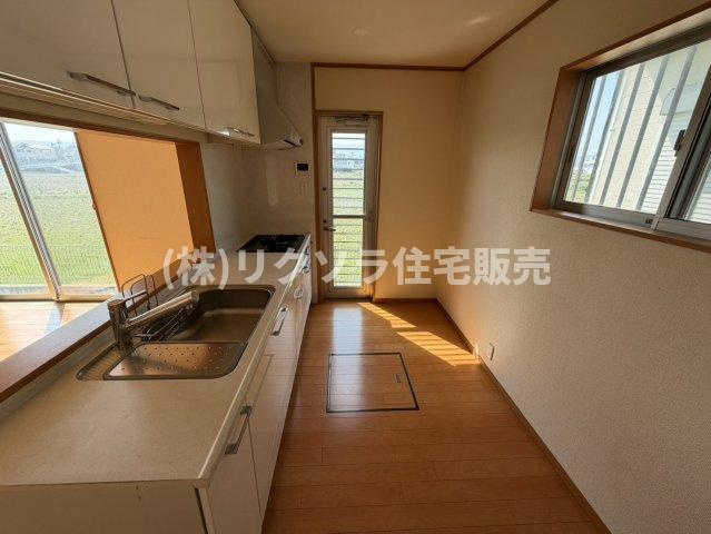 京都市伏見区久我西出町　一戸建てのダイニング|LDK15.5帖
■物件内覧・資金計画相談・住宅ローン相談、リフォーム相談、お問合せ受付中■
※当日・翌日のご内覧、ご相談はお電話でのお問合せがスムーズです！