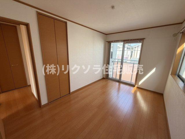京都市伏見区久我西出町　一戸建ての内装|洋室6.75帖
■物件内覧・資金計画相談・住宅ローン相談、リフォーム相談、お問合せ受付中■
※当日・翌日のご内覧、ご相談はお電話でのお問合せがスムーズです！