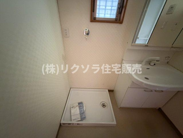 京都市伏見区久我西出町　一戸建てのランドリースペース|ドラム式も設置可能
■物件内覧・資金計画相談・住宅ローン相談、リフォーム相談、お問合せ受付中■
※当日・翌日のご内覧、ご相談はお電話でのお問合せがスムーズです！
