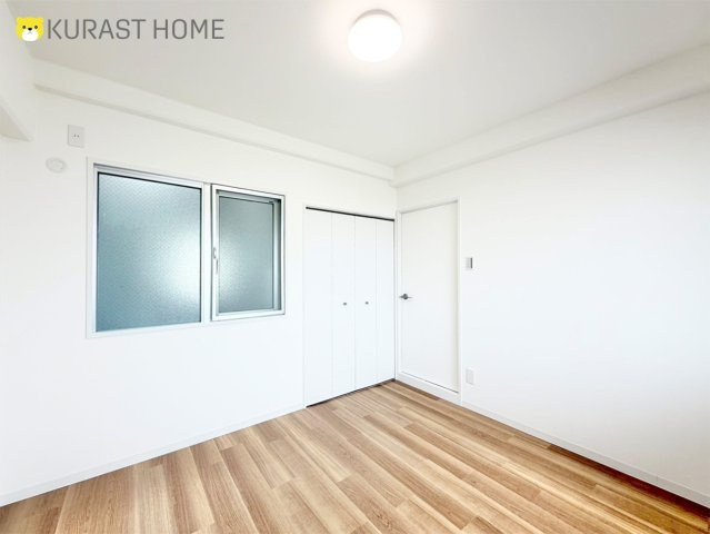 ラポー桂　4階の洋室