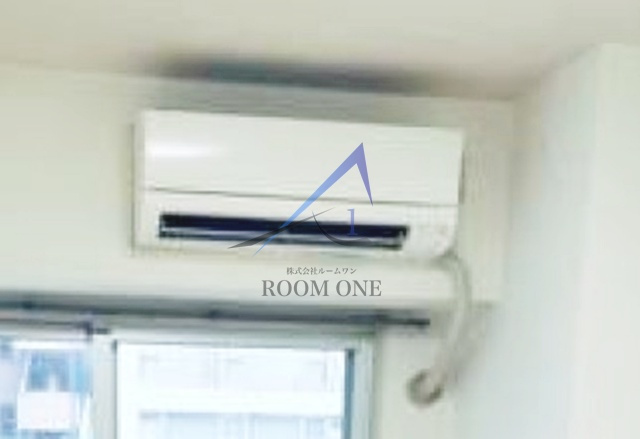 トップルーム新宿公園第２の設備|エアコンです。