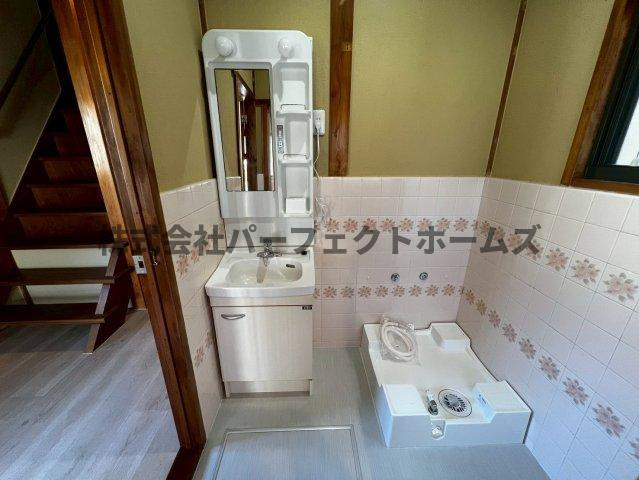 香里園町戸建　賃貸の設備|洗濯機置場です