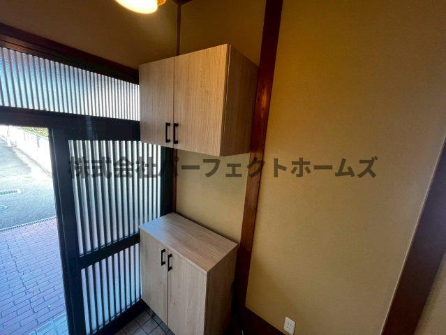 香里園町戸建　賃貸の収納|ちょっとした収納スペースも充実しています