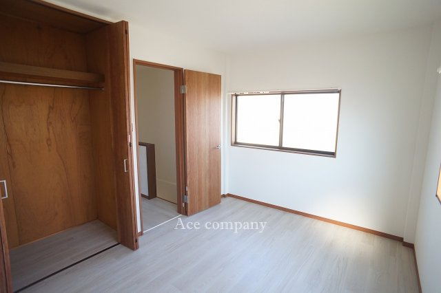 【子供部屋】 | 生野区巽南5丁目 | 【3階：南側洋室】クローゼット新設です♪