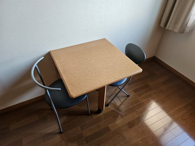 【その他】 | レオパレスサウスランド | 机・椅子